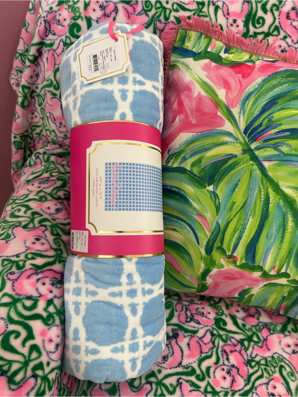 NWT Lilly Pulitzer Beach towel, 40 X 72, Frenchie Blue X Resort white Caning